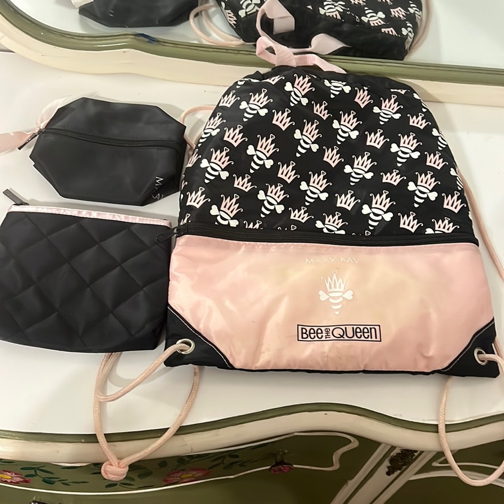 Mary k bag bundle FREE if spending $60 or more